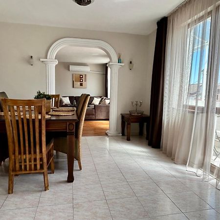 Fenix 2 Bedroom Apartment Varna Center エクステリア 写真