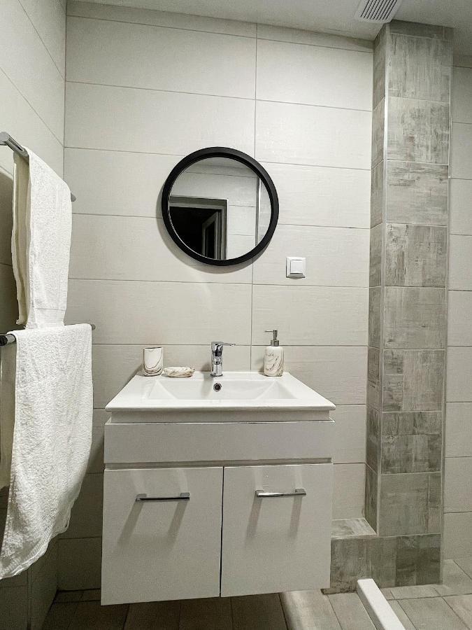 Fenix 2 Bedroom Apartment Varna Center エクステリア 写真