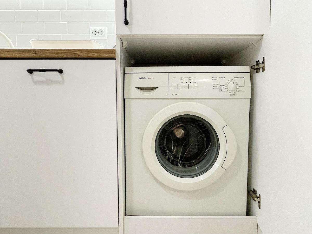 Fenix 2 Bedroom Apartment Varna Center エクステリア 写真