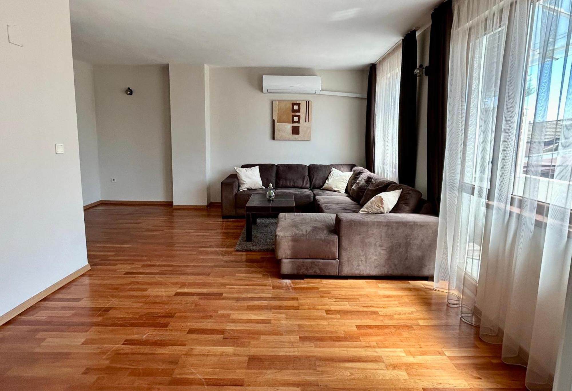 Fenix 2 Bedroom Apartment Varna Center エクステリア 写真