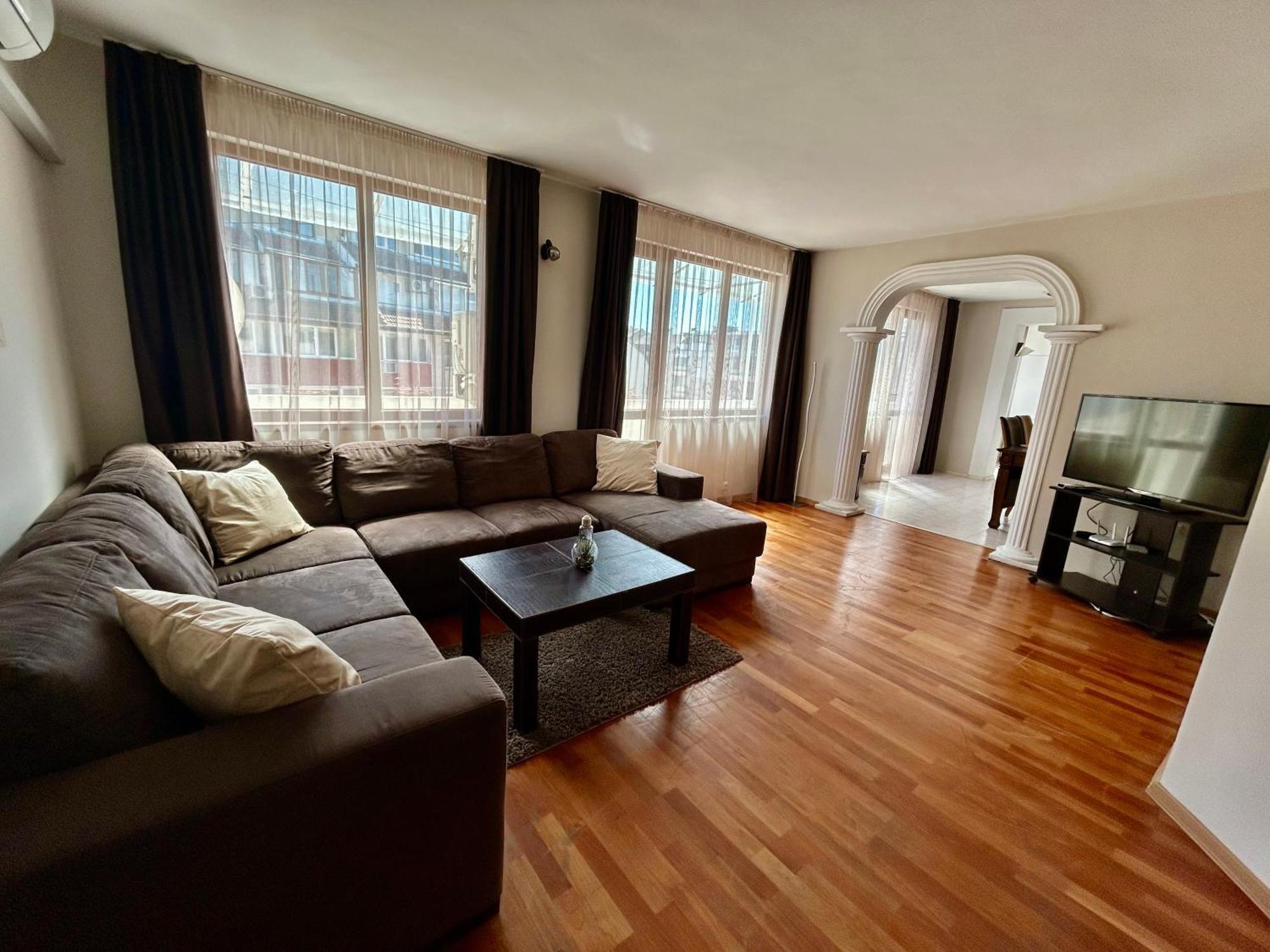 Fenix 2 Bedroom Apartment Varna Center エクステリア 写真